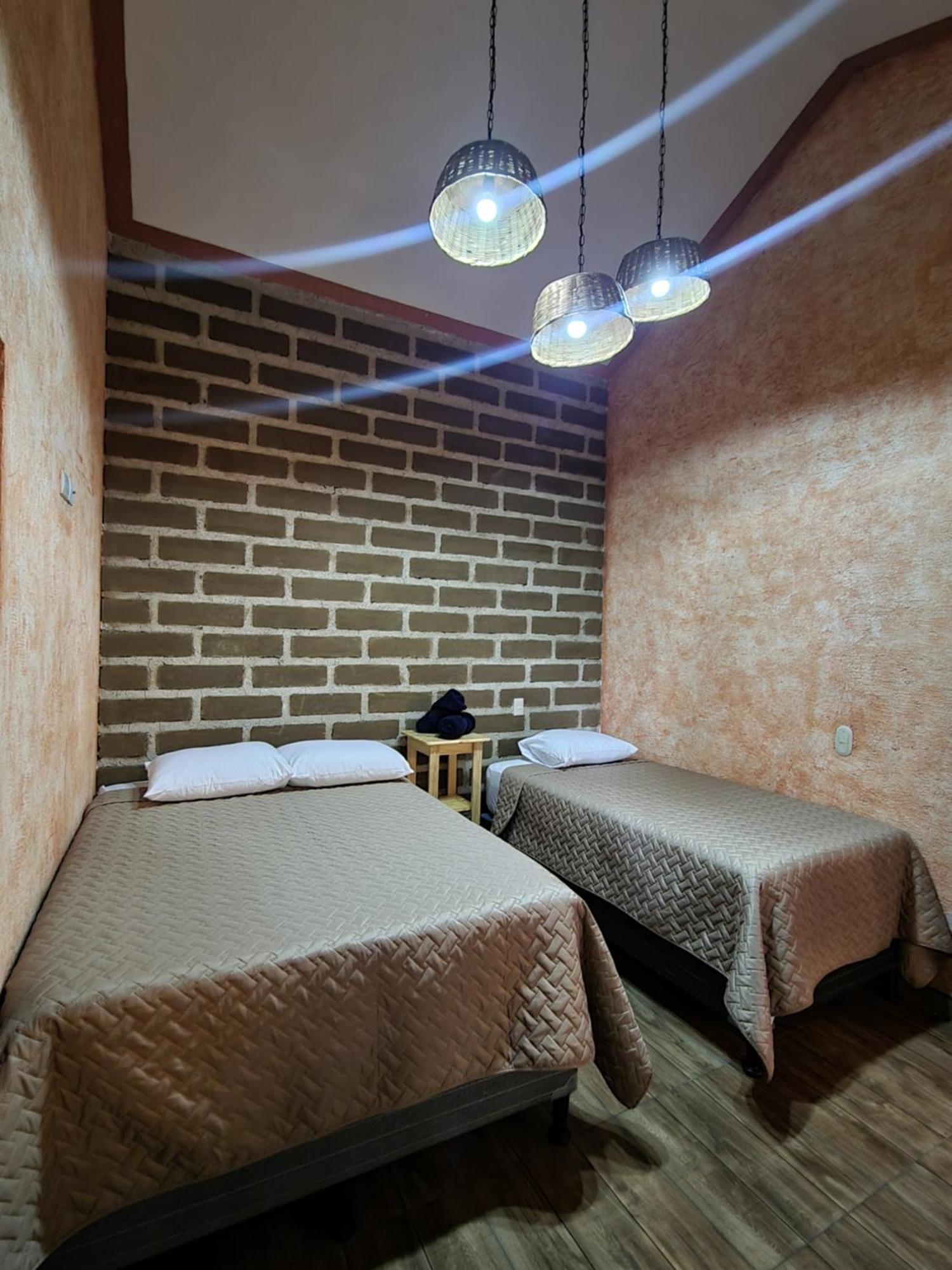 Central Hostel Boutique Антигуа-Гватемала Экстерьер фото